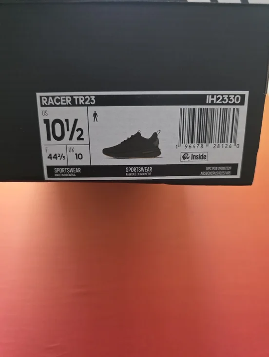 Brand New- Adidas Racer TR23. Mens Size 10.5 - Picture 7 of 7